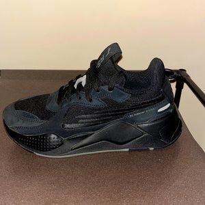 Puma . Rs-X BlackOut. Size  5